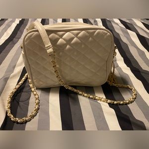 Latinas by Cabrelli vintage shoulder bag